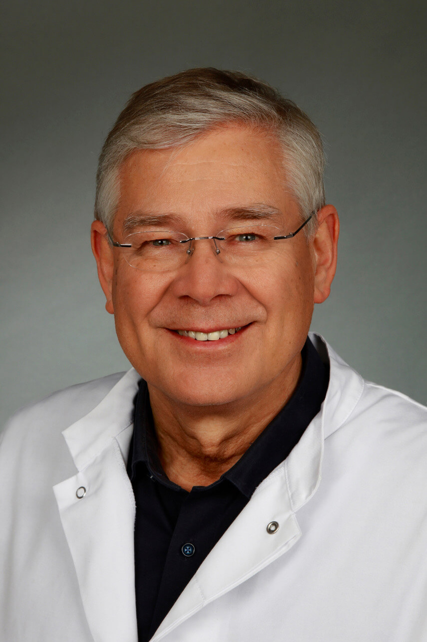 Dr. Raimund von Helden